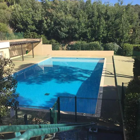 T2 Mandelieu, Vue Exceptionnelle 아파트 망들리유 라 나플