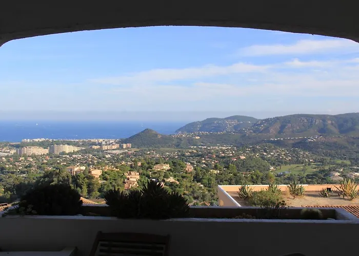 T2 Mandelieu, Vue Exceptionnelle 아파트 *